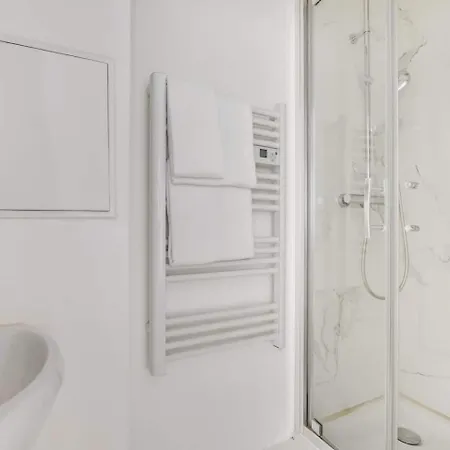 Louvre Rivage Apartments 3* باريس