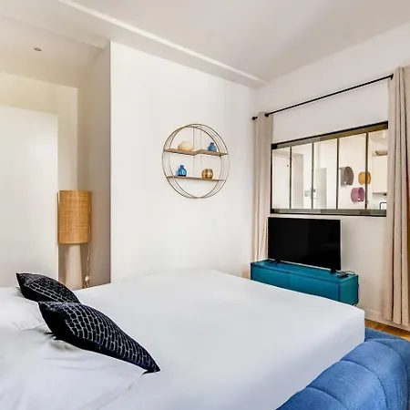 Louvre Rivage Apartments فندق مبيت وإفطار 3*