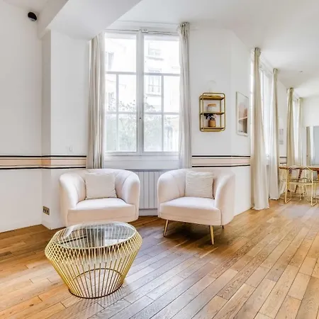 Louvre Rivage Apartments فندق مبيت وإفطار