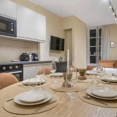 Louvre Rivage Apartments فندق مبيت وإفطار