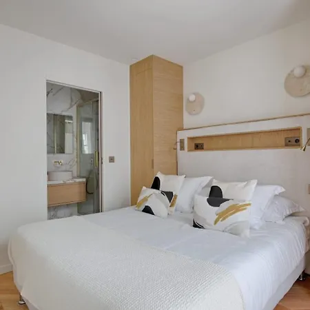 Louvre Rivage Apartments فندق مبيت وإفطار