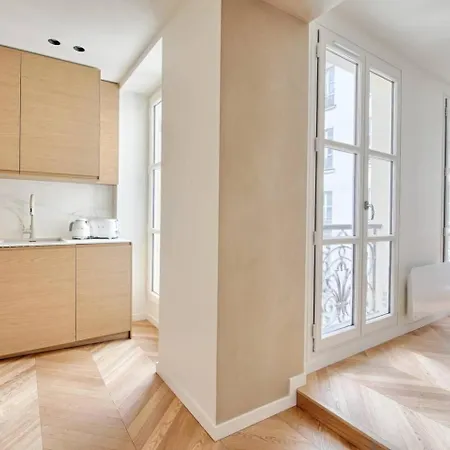 فندق مبيت وإفطار Louvre Rivage Apartments