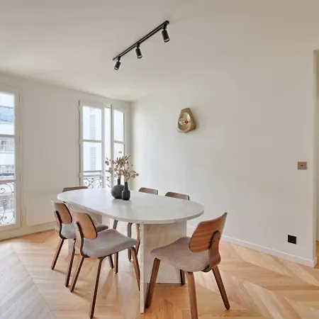 Louvre Rivage Apartments فندق مبيت وإفطار 3*